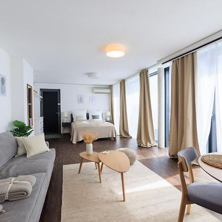Global Living - Design Apartment I Rathausplatz I Beamer I Ac I Kitchen I אוגסבורג מראה חיצוני תמונה